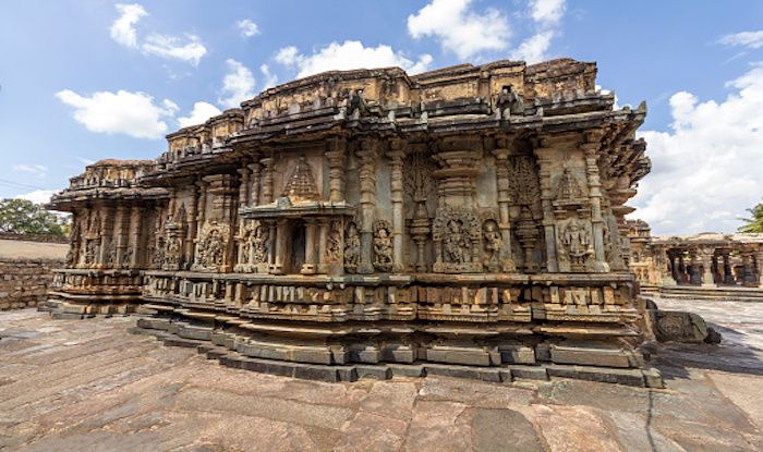 Day 07: Chikmagalur - Belur (30 km / 1 hr) - Halebeedu (26 km / 1 hr) - Depart Bangalore (200 km / 3-4 hrs)