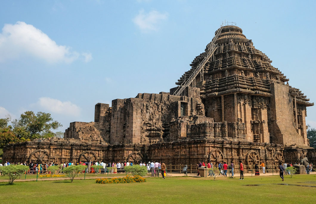 Day 02: Jajpur - Dhauli - Pipli - Konark - Puri (Approx. 175-190 kms / 4.5-5.5 hrs)
