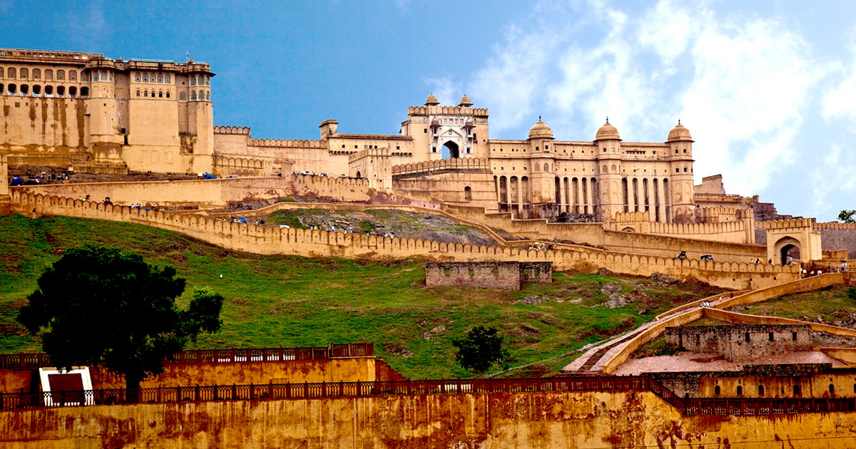 Day 02: Jaipur - Amber Fort (≈ 25 km)