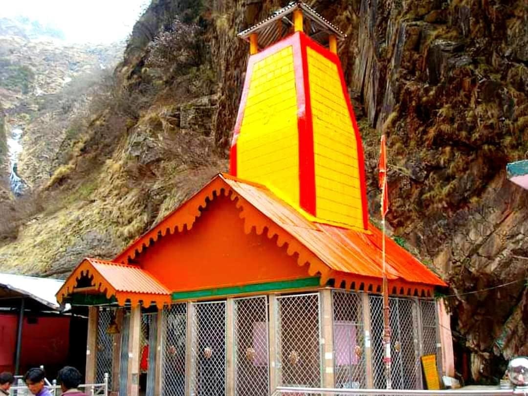Day 03: Barkot â€“ Yamunotri â€“ Barkot (45 km / 1â€“2 hrs)