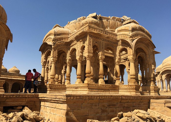 Day 09: Jaisalmer - Karni Mata Temple - Bikaner (≈ 330 km / 6-7 hrs)