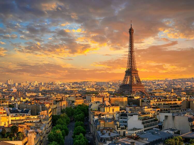 Day 3 Arrive into Paris