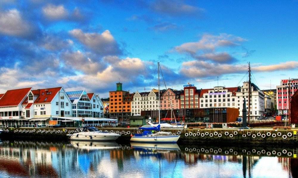 Day 3  Enjoy a guided city tour of Oslo 