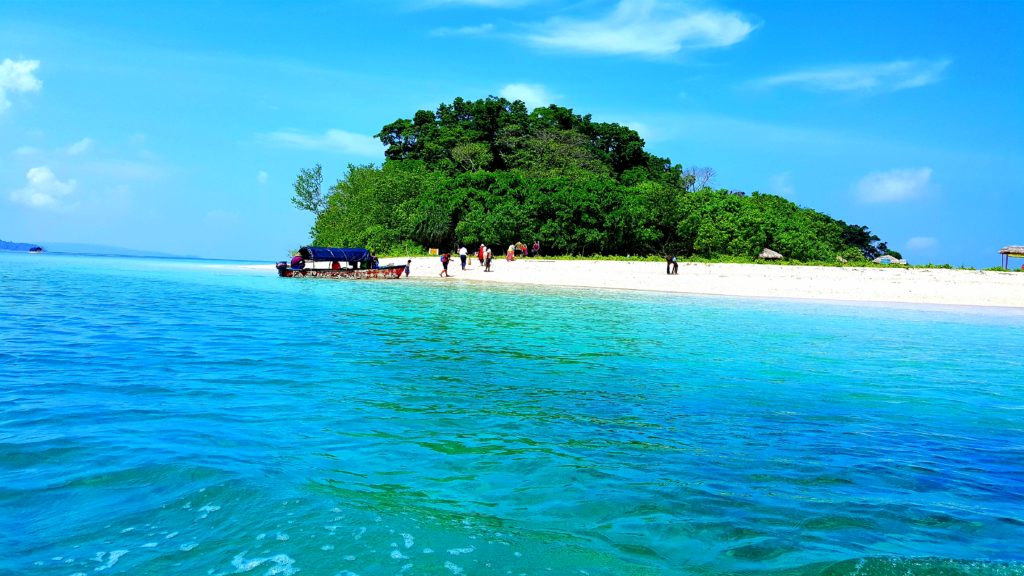 Day 07: Port Blair - Jolly Buoy / Red Skin Island - Port Blair (~20 km / 1 hr one way by boat)
