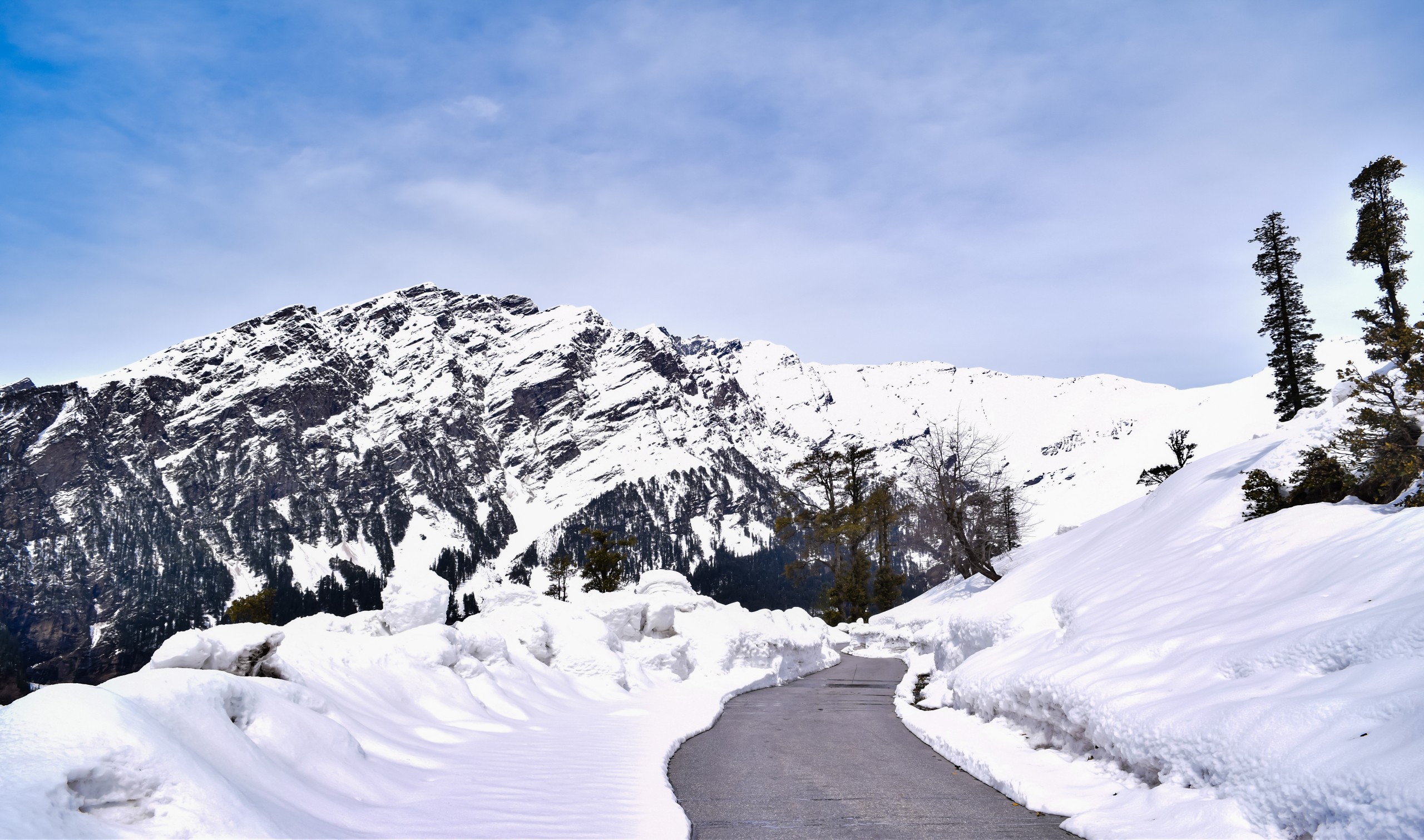 Day 04: Shimla â€“ Kullu â€“ Manali (260 km / 7â€“8 hrs)