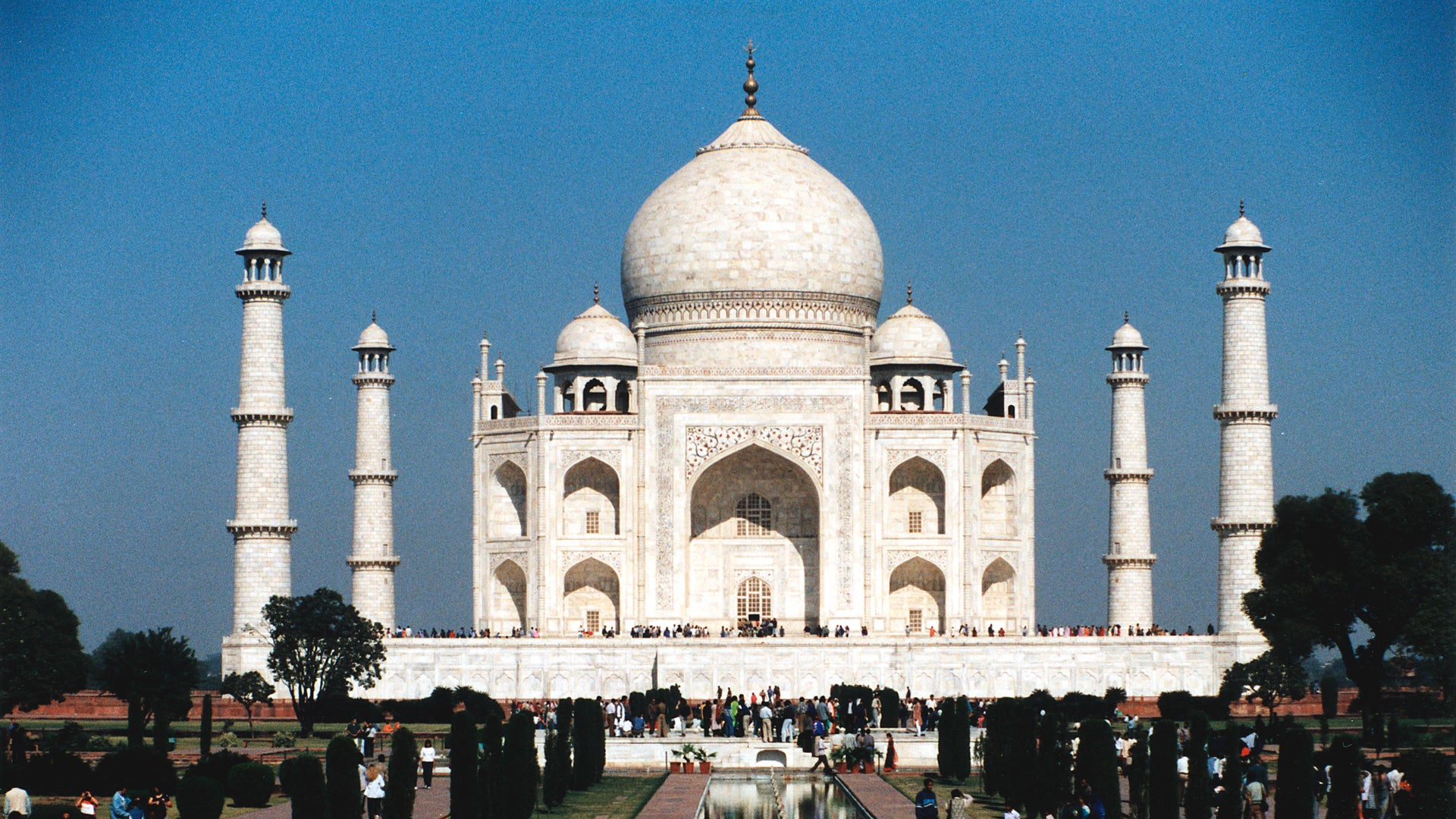 Day 7: Delhi → Agra → Delhi (≈ 204 km / 4-5 hrs one way)