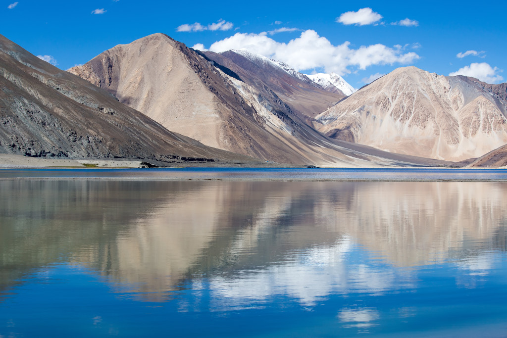 Day 3: Nubra Valley → Pangong Lake (≈ 160-180 km / 6-7 hrs)